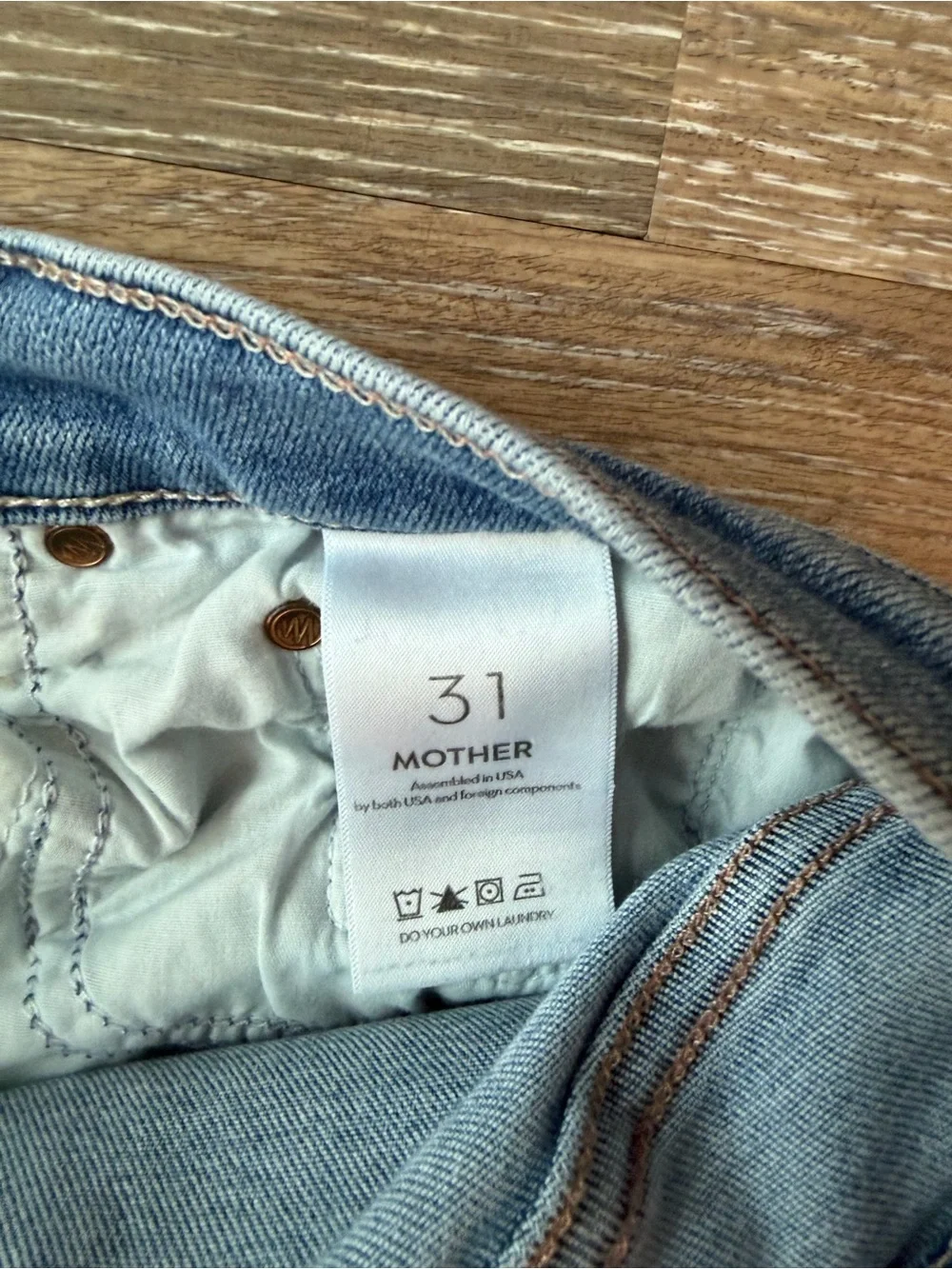 Mother The Lil Weekender Fray jeans size 31 A Groovy Kind of Love wash